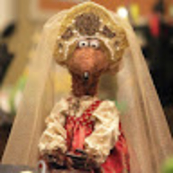 Meet your Posher, Claire - Picture 1 of 1